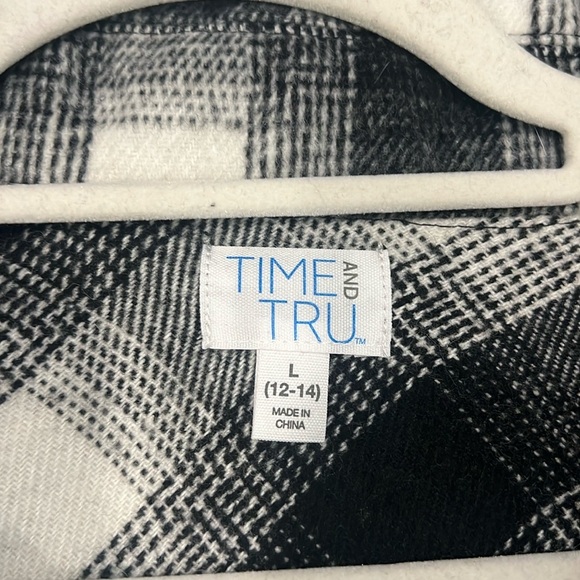 Time and Tru Black & White Shacket size L NWT - Picture 2 of 6